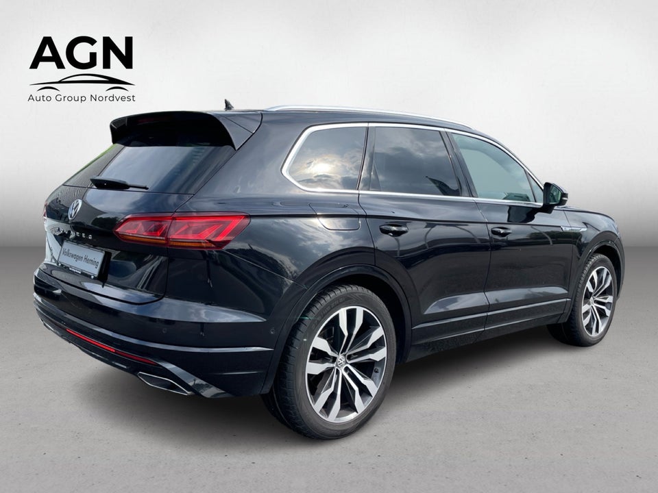 VW Touareg 3,0 TDi 286 R-line aut. 4Motion 5d