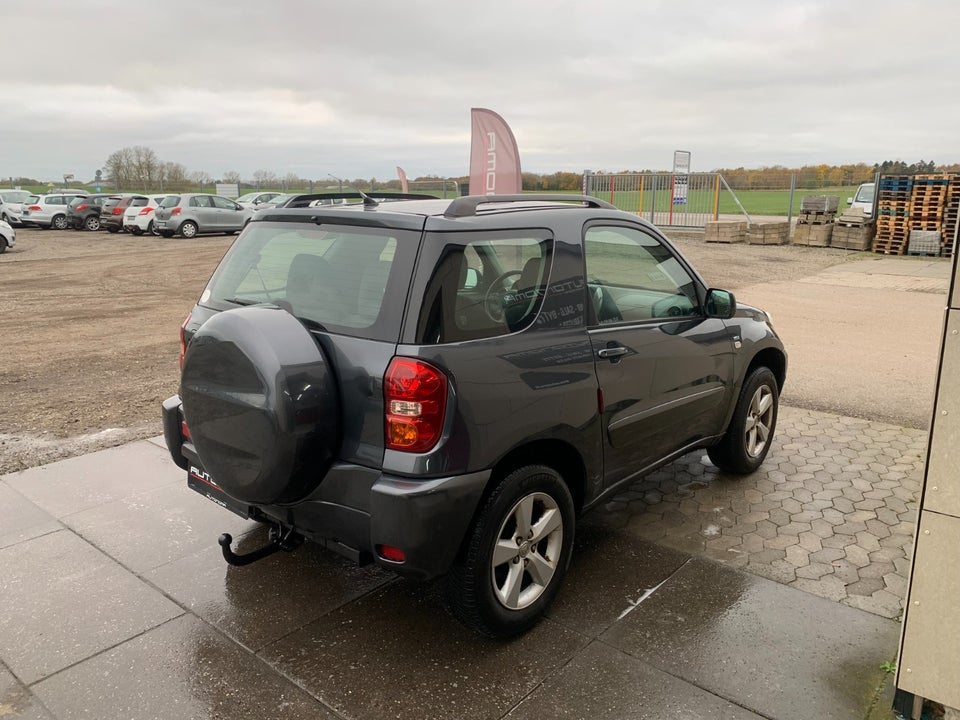 Toyota RAV4 1,8 VVT-i 3d