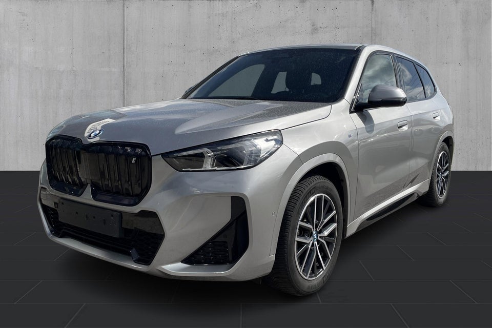 BMW iX1 xDrive30 M-Sport 5d