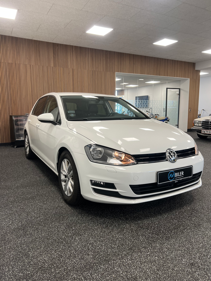 VW Golf VII 2,0 TDi 150 Highline BMT 5d