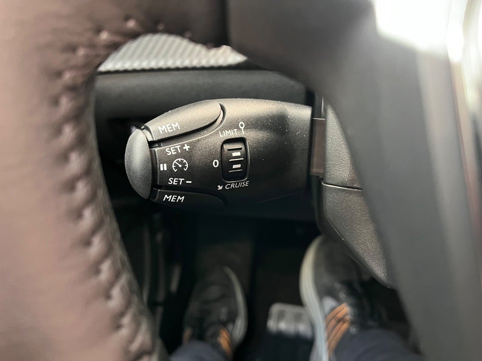 Peugeot e-2008 54 Style 5d