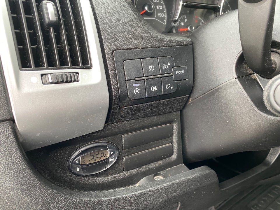 Peugeot Boxer 333 2,2 BlueHDi 140 L2H1 Premium