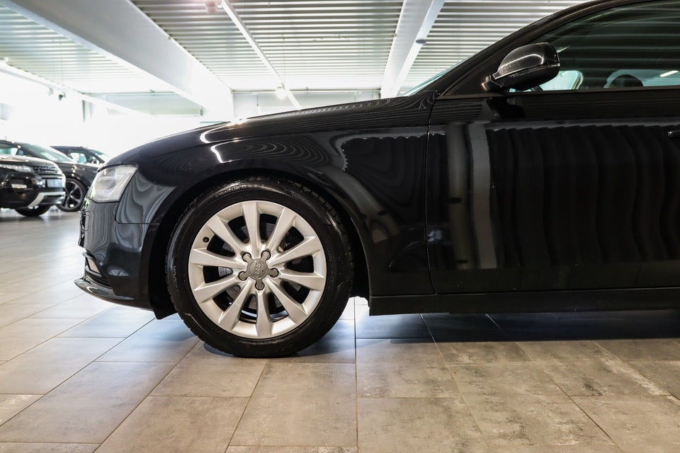 Audi A4 2,0 TDi 143 Avant Multitr. 5d