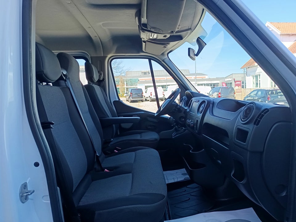 Renault Master III T35 2,3 dCi 145 L3 Db.Kab m/lad 4d