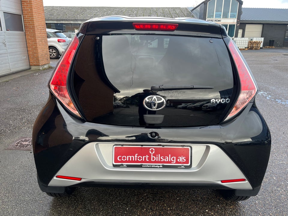 Toyota Aygo 1,0 VVT-i x-black II 5d