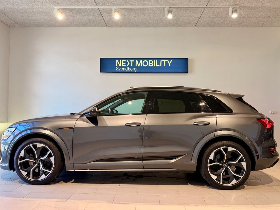 Audi e-tron S quattro 5d