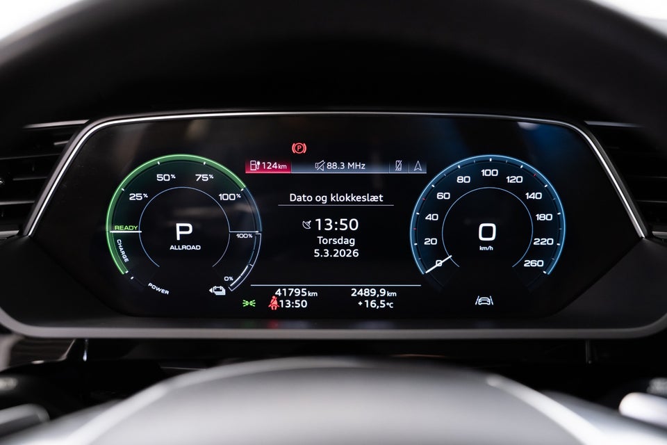 Audi e-tron 50 quattro 5d