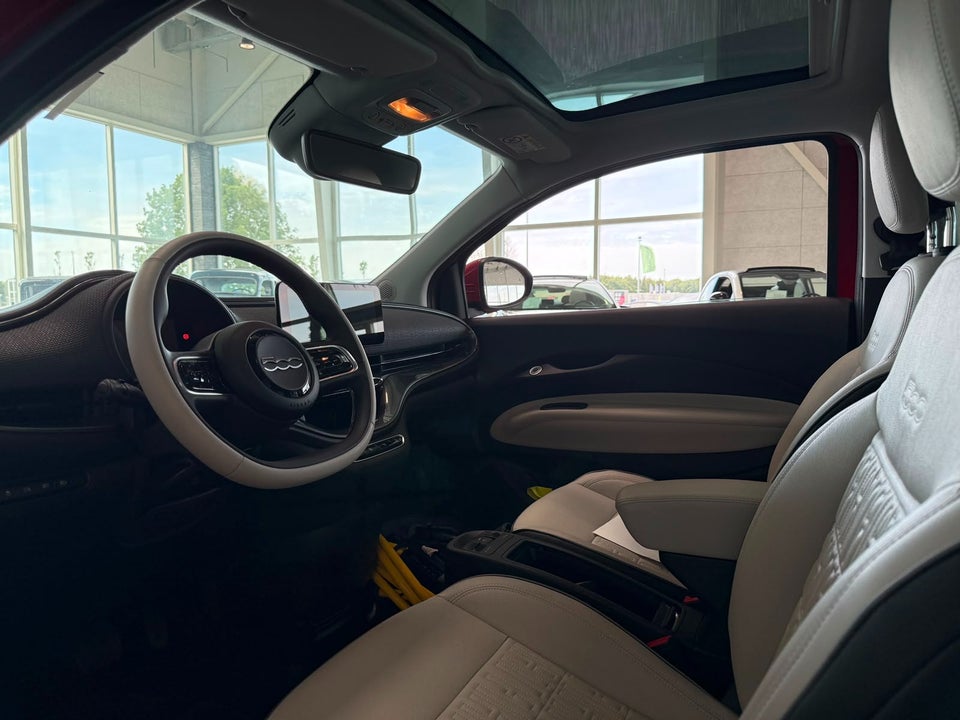 Fiat 500e 42 la Prima Sky 3d