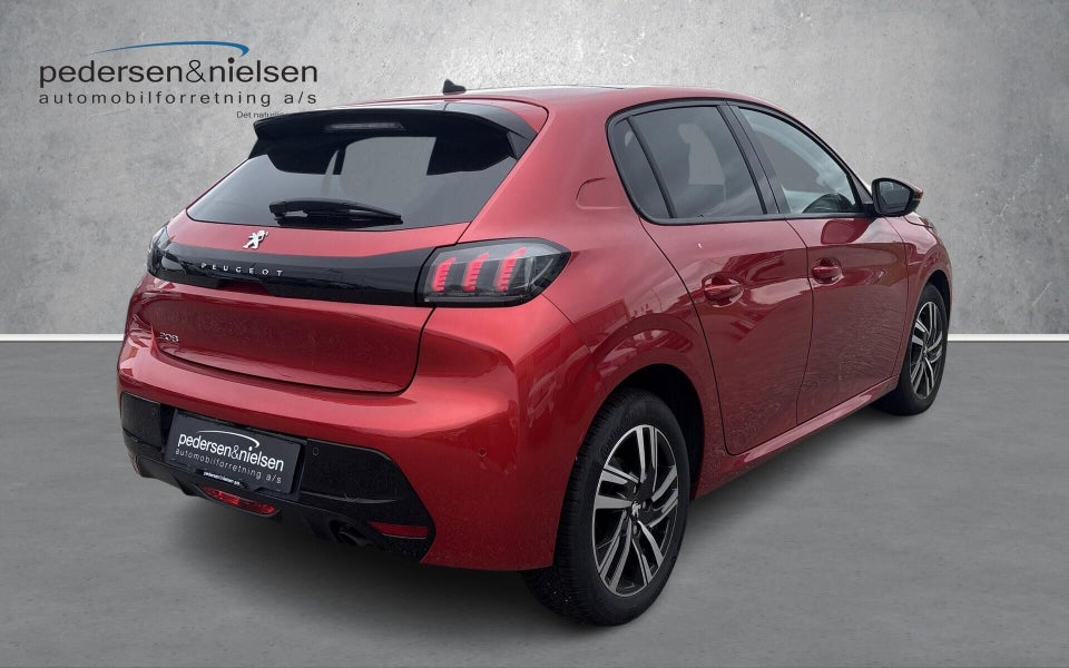 Peugeot 208 1,2 PureTech 100 Allure Sky 5d