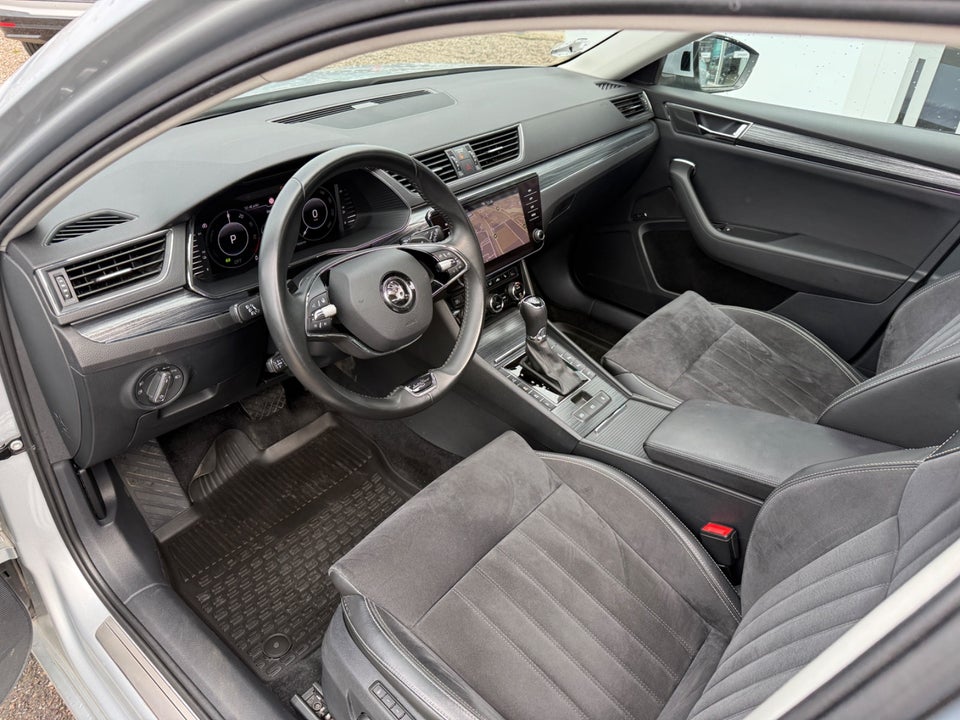 Skoda Superb 1,4 TSi iV Business Executive Combi DSG 5d