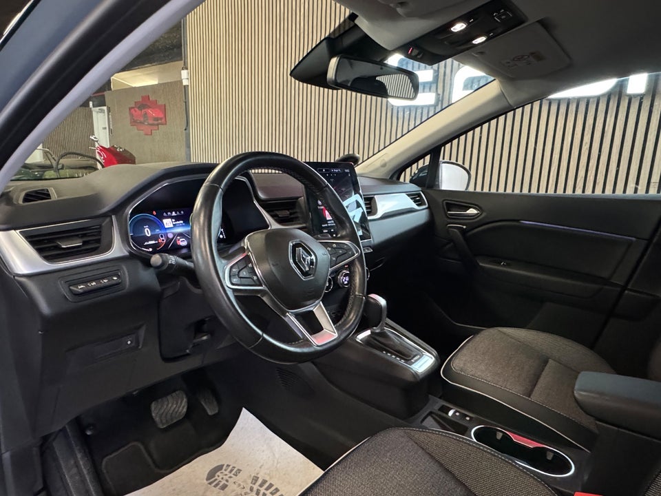 Renault Captur 1,6 E-Tech Intens 5d
