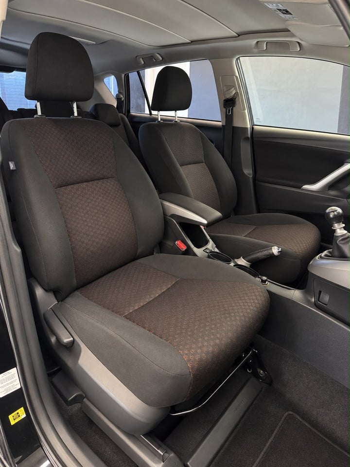 Toyota Verso 1,8 TX Skyview 7prs 5d