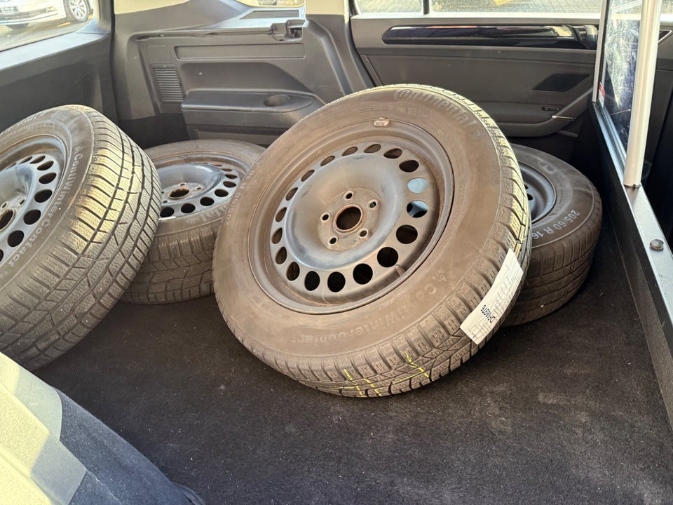 VW Touran 2,0 TDi 150 Highline+ DSG Van 5d