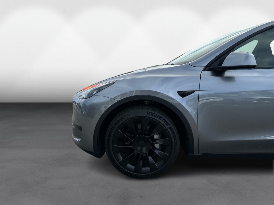 Tesla Model Y RWD 5d