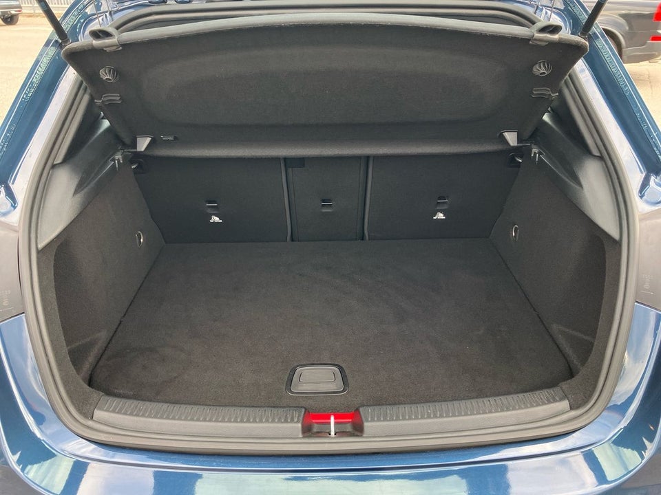 Mercedes A250 e 1,3 Progressive aut. 5d