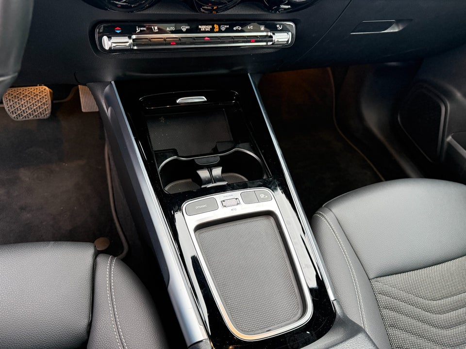 Mercedes EQB300 Progressive 4Matic 7prs 5d