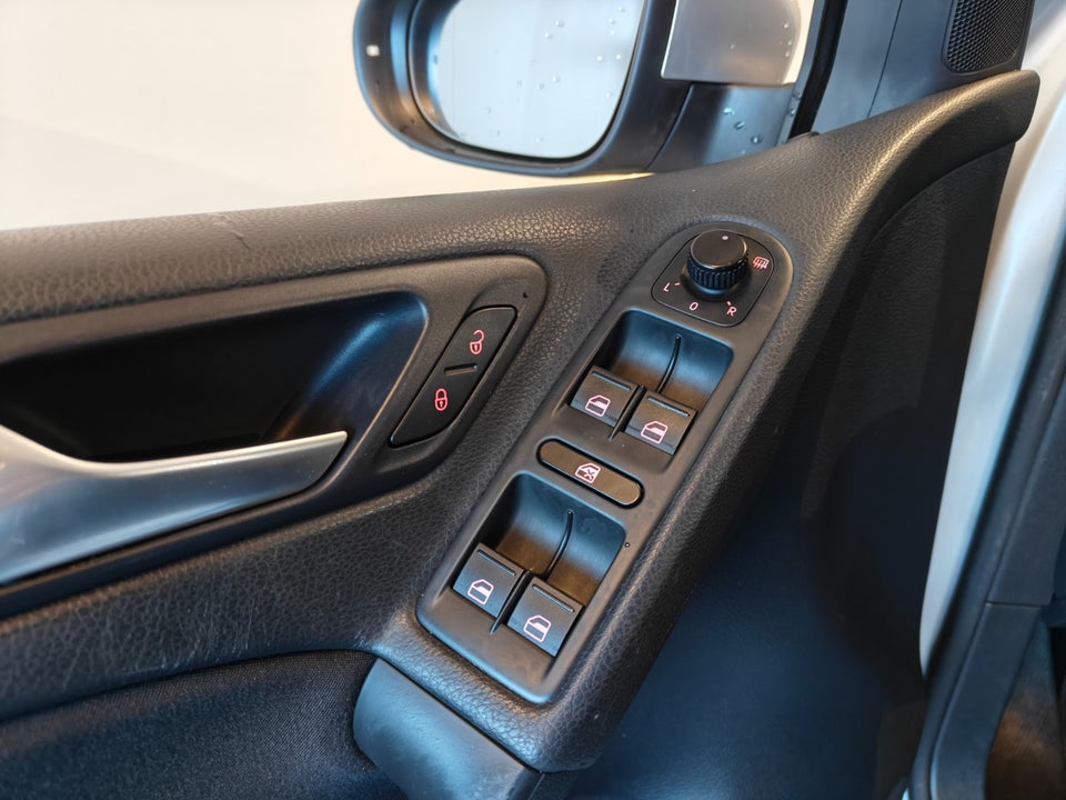 VW Golf VI 2,0 TDi 110 Comfortline DSG 5d