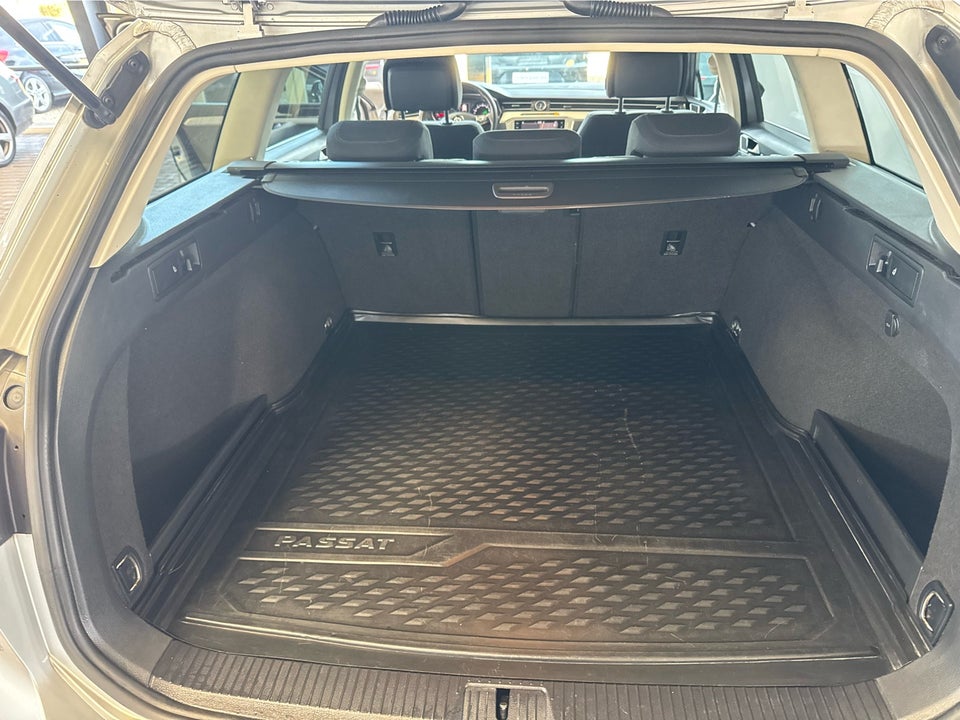 VW Passat 1,6 TDi 120 Comfortline Variant DSG 5d