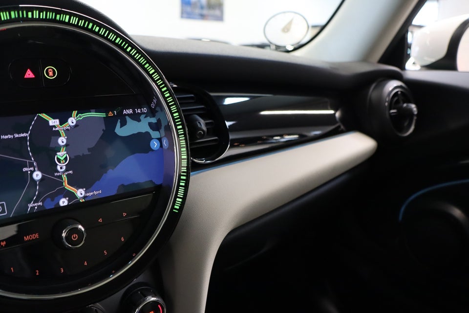 MINI Cooper SE Maximise 3d