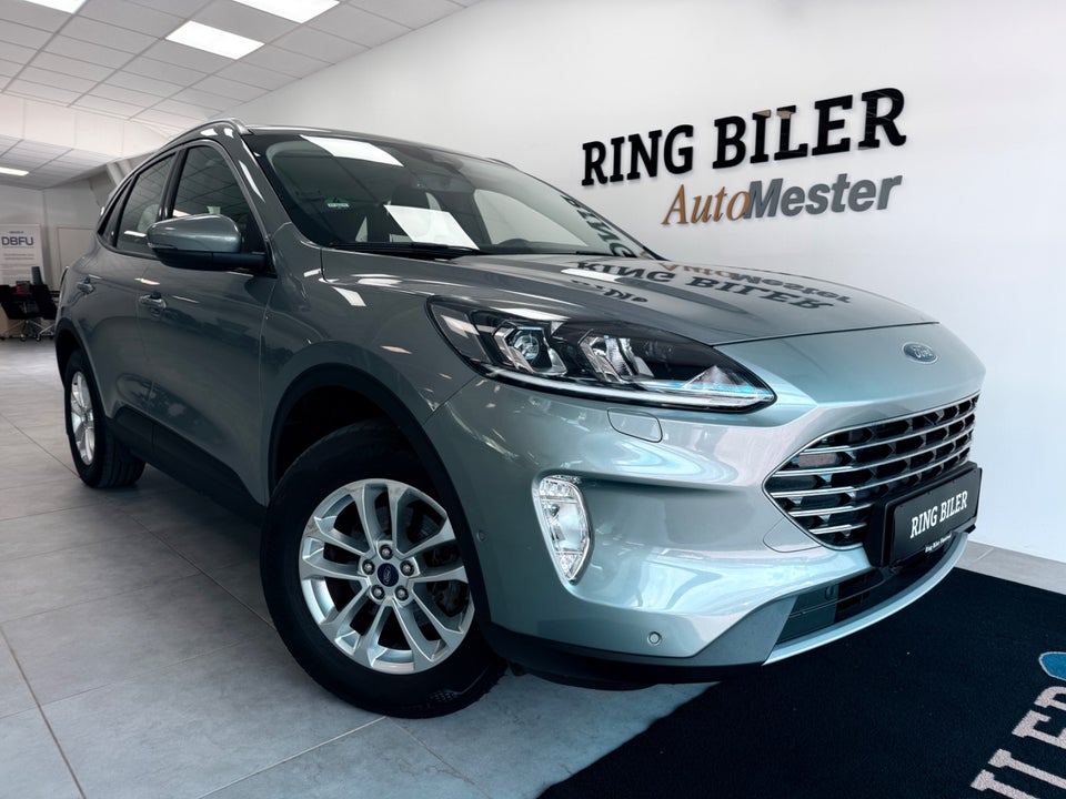 Ford Kuga 2,5 PHEV Titanium CVT 5d