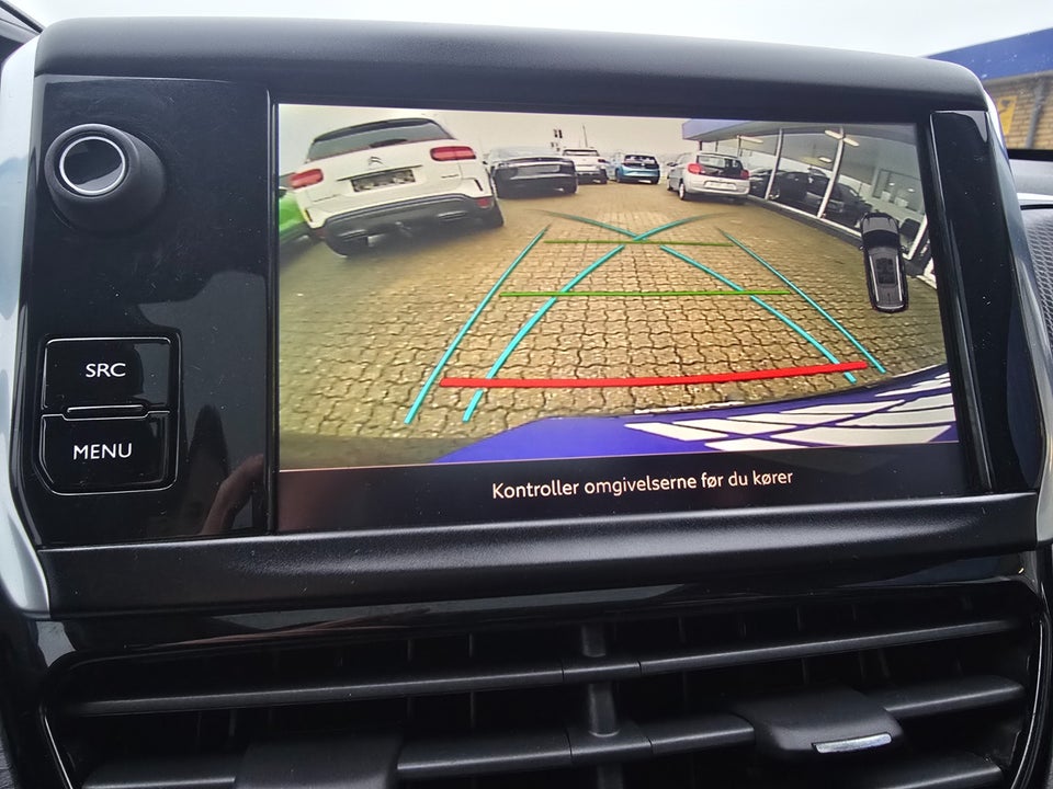 Peugeot 2008 1,2 e-THP 110 Allure Sky 5d