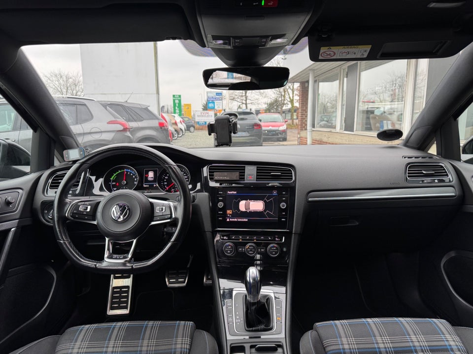 VW Golf VII 1,4 GTE DSG 5d