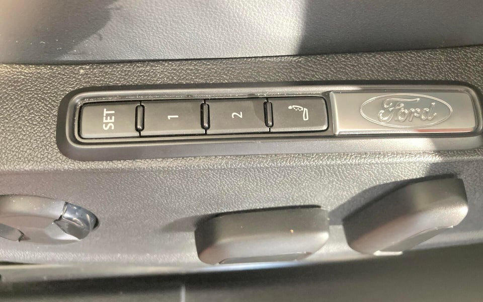 Ford Explorer 77 Premium Extended Range 5d