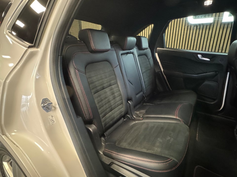 Ford Kuga 2,5 PHEV ST-Line X CVT 5d