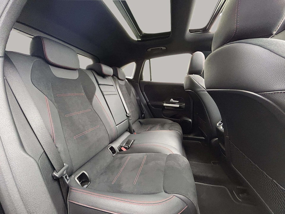 Mercedes EQA300 AMG Line 4Matic 5d