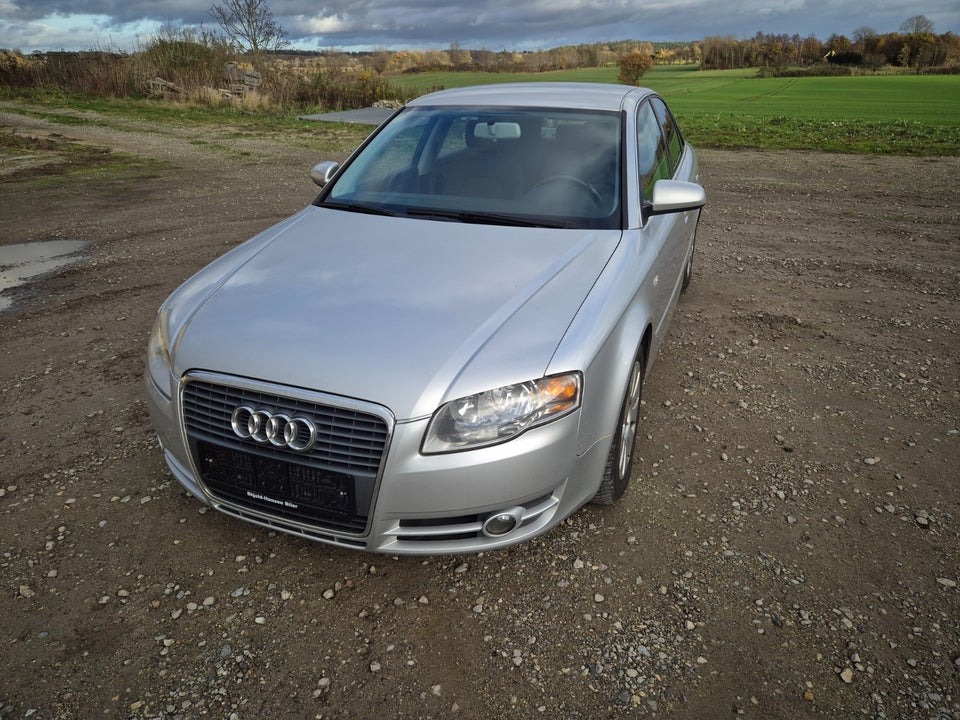 Audi A4 1,8 T 163 4d