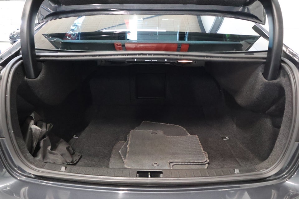 Volvo S60 2,4 D5 215 R-Design aut. 4d