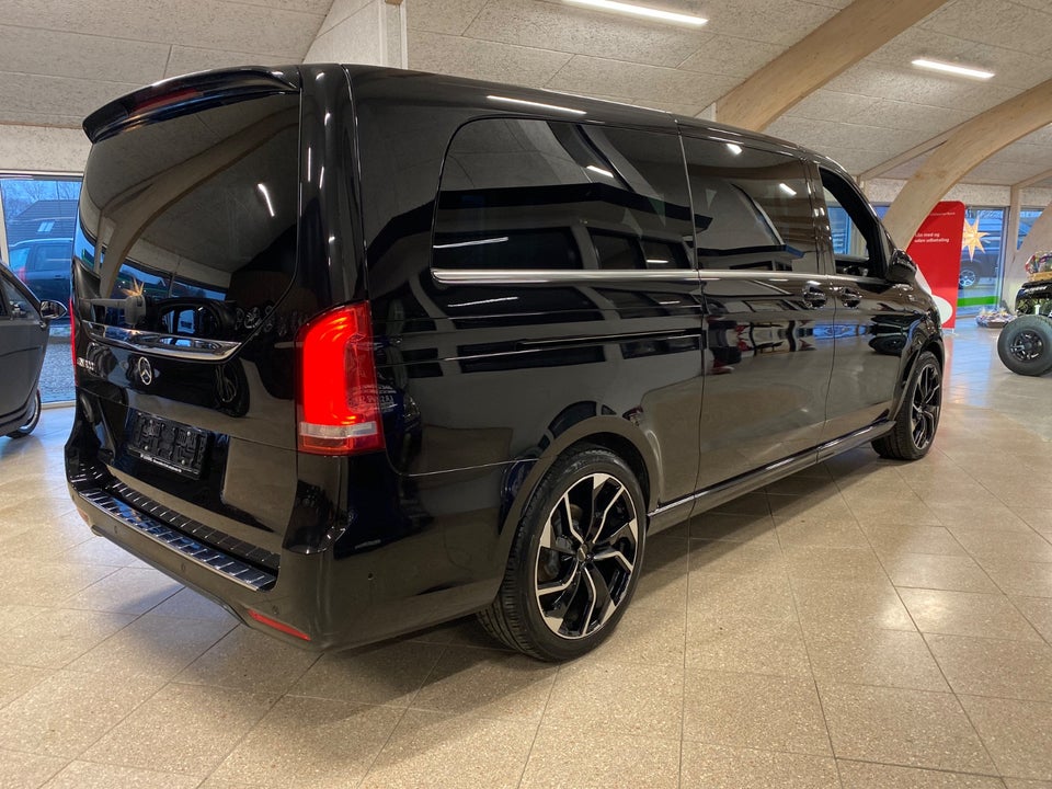 Mercedes EQV300 Avantgarde XL Van