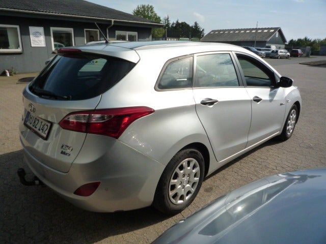 Hyundai i30 1,6 GDi Comfort CW Eco 5d