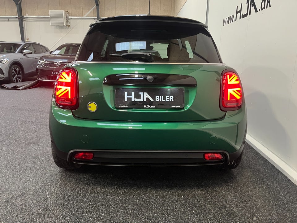 MINI Cooper SE Essential 3d