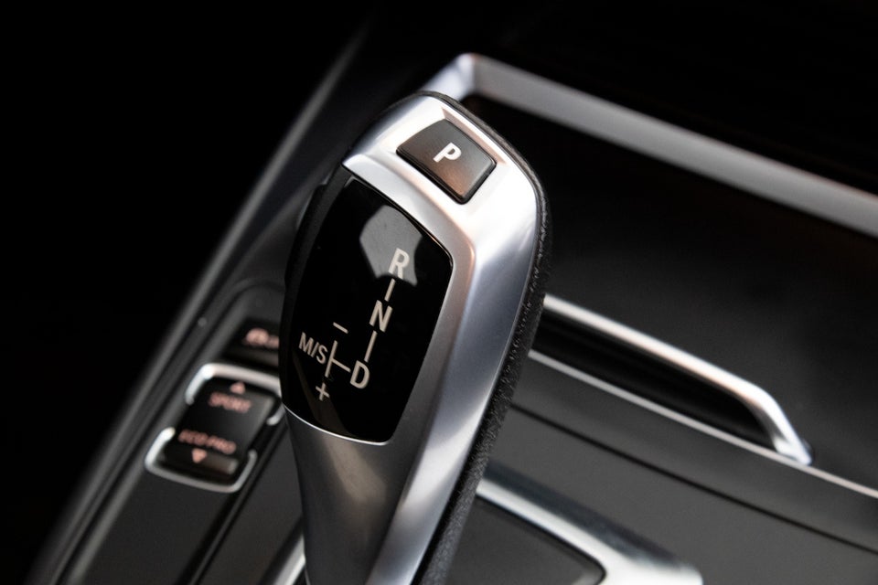 BMW 118d 2,0 Advantage aut. 5d