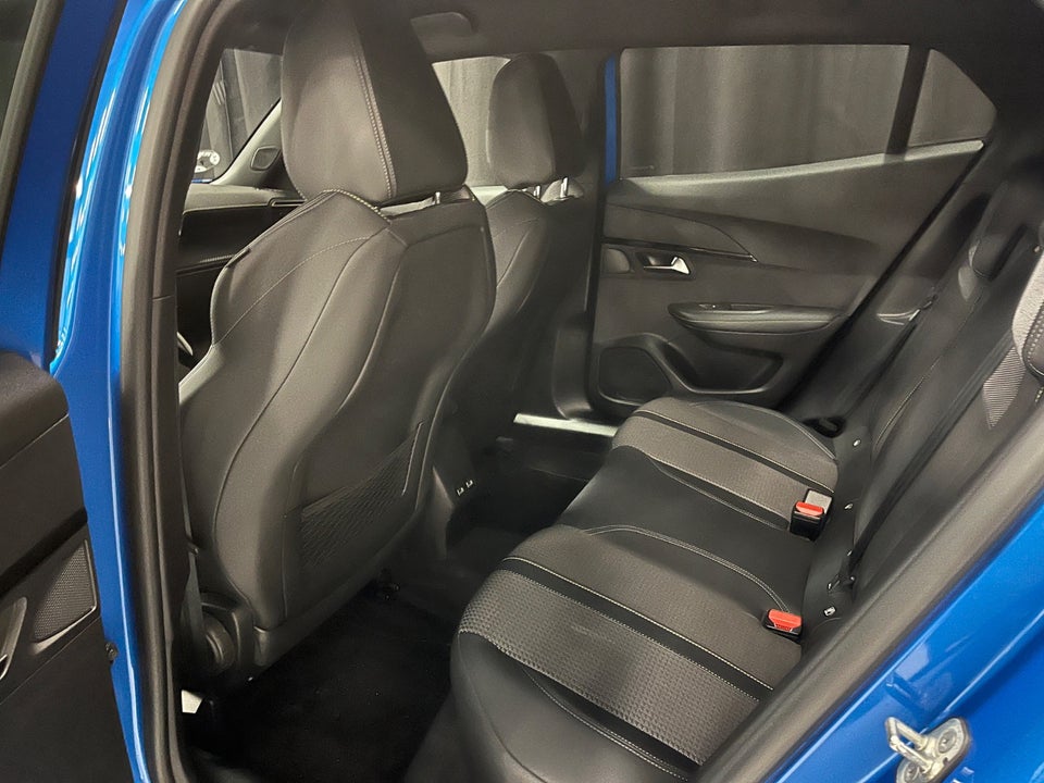 Peugeot e-2008 50 GT 5d