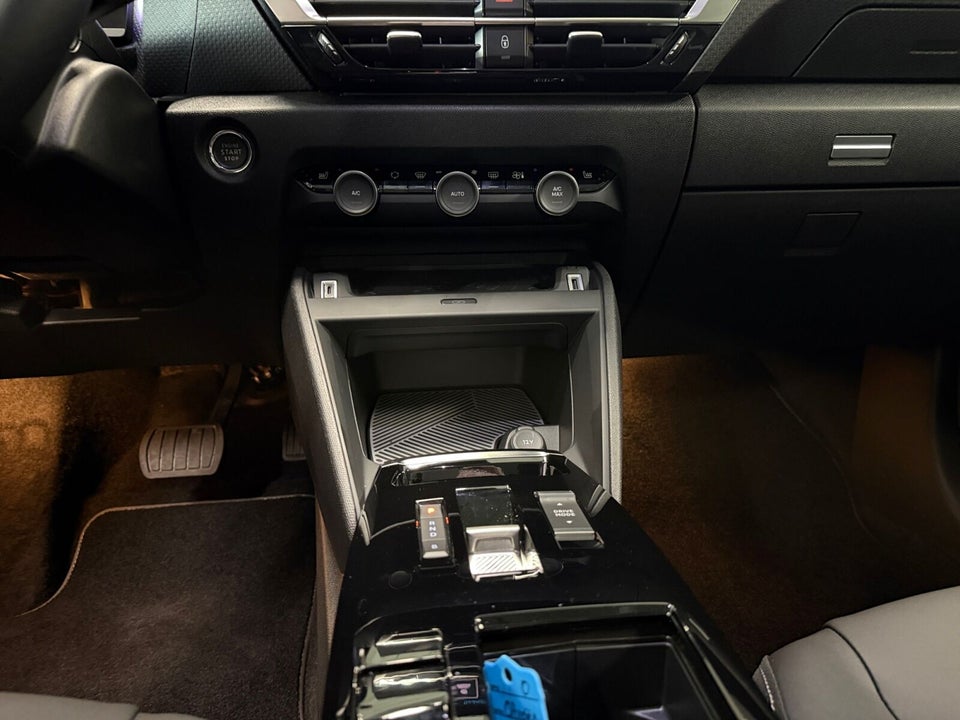 Citroën ë-C4 X 50 Shine 4d