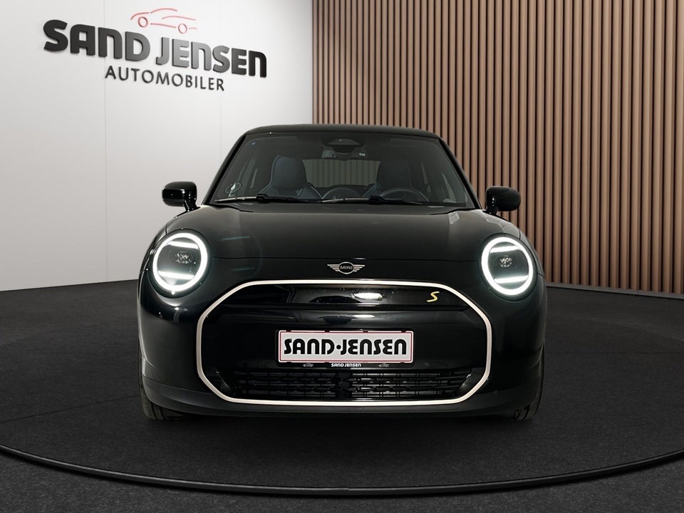 MINI Cooper SE Favoured Trim M 3d