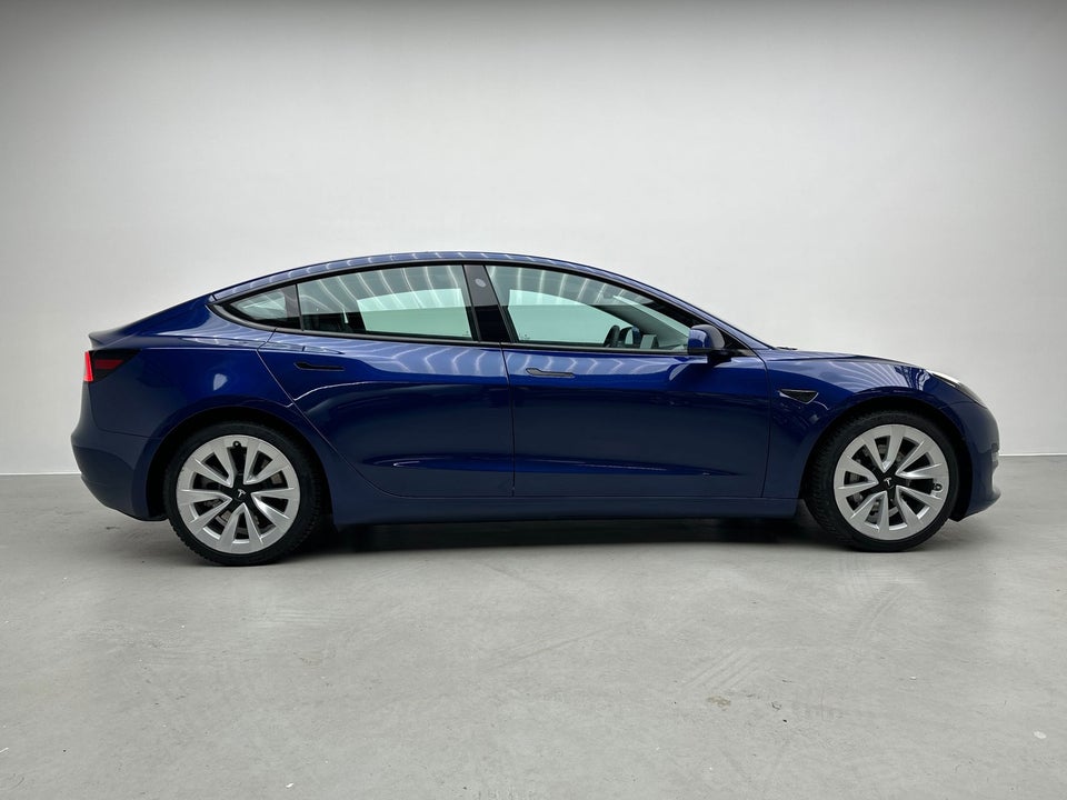 Tesla Model 3 Long Range AWD 4d