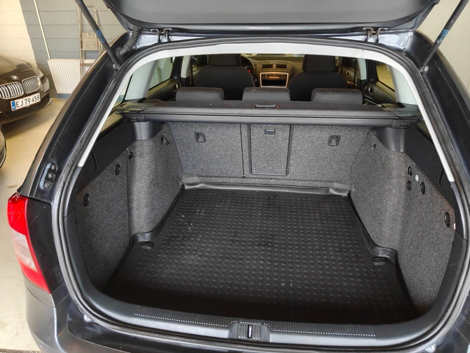 Skoda Octavia 1,4 TSi 122 Elegance Combi 5d