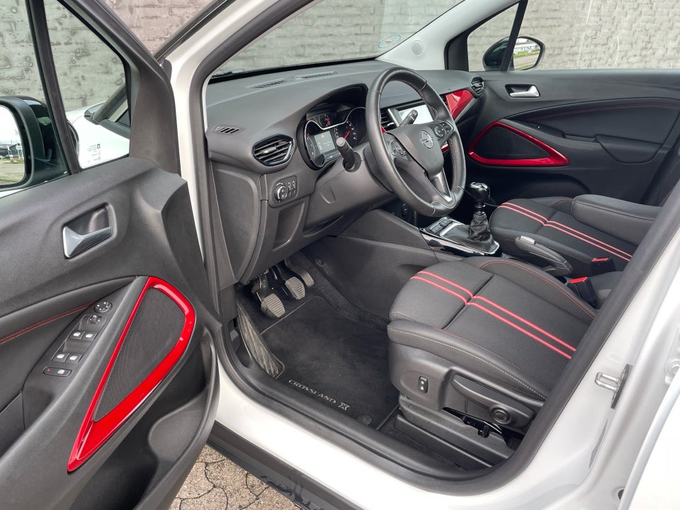 Opel Crossland 1,2 T 110 GS Line 5d