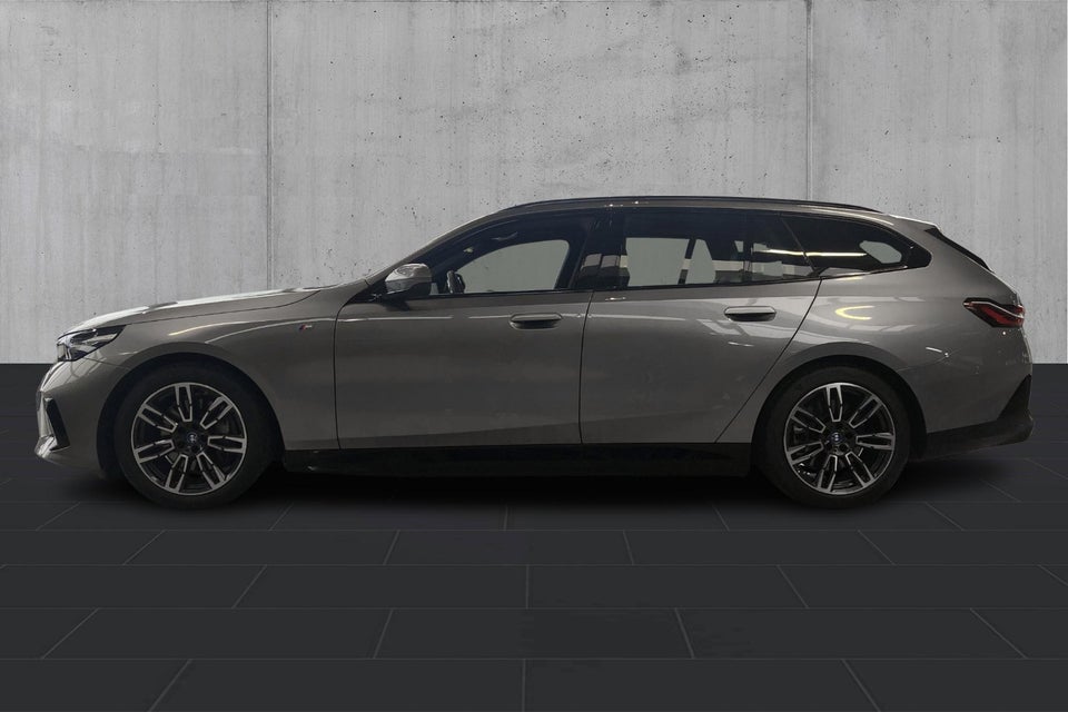 BMW i5 eDrive40 Touring M-Sport 5d