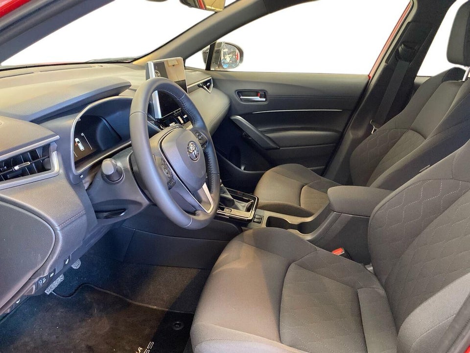 Toyota Corolla Cross 1,8 Hybrid Style Comfort CVT 5d