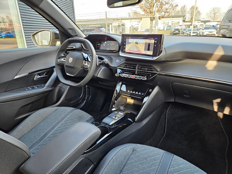 Peugeot 2008 1,2 PureTech 130 Allure EAT8 5d