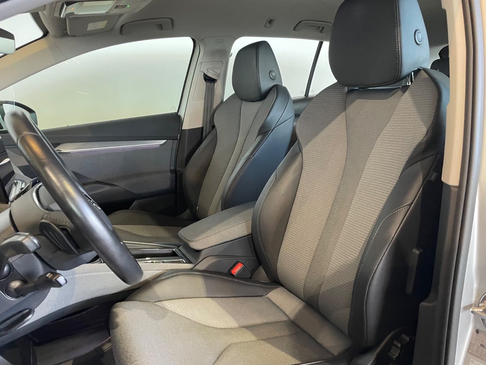 Skoda Enyaq 80 iV Plus Loft 5d