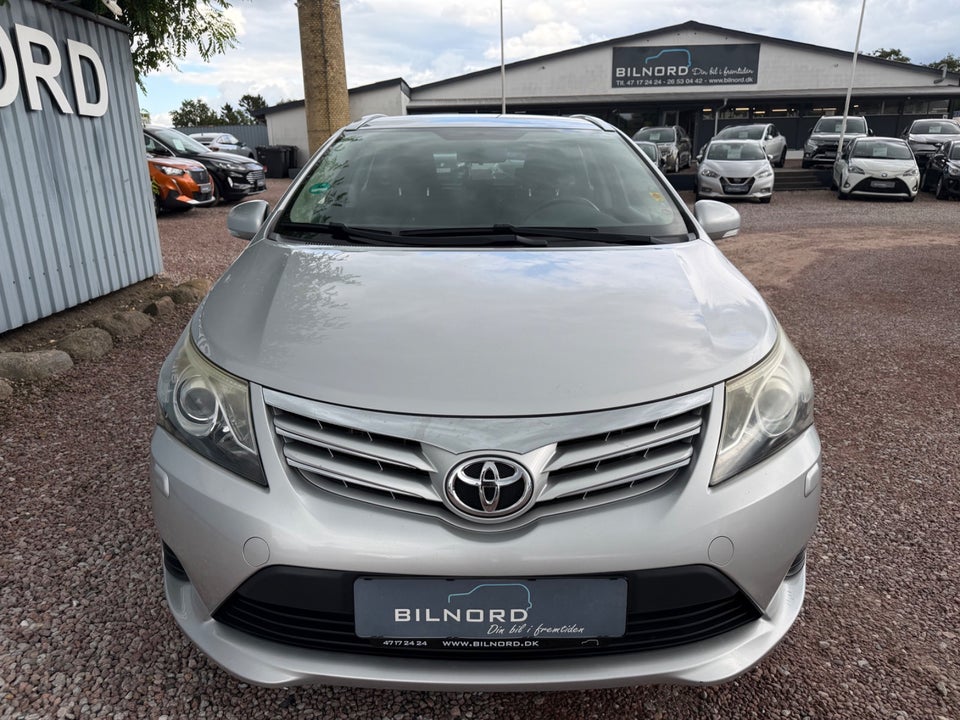 Toyota Avensis 1,6 VVT-i Limited stc. 5d
