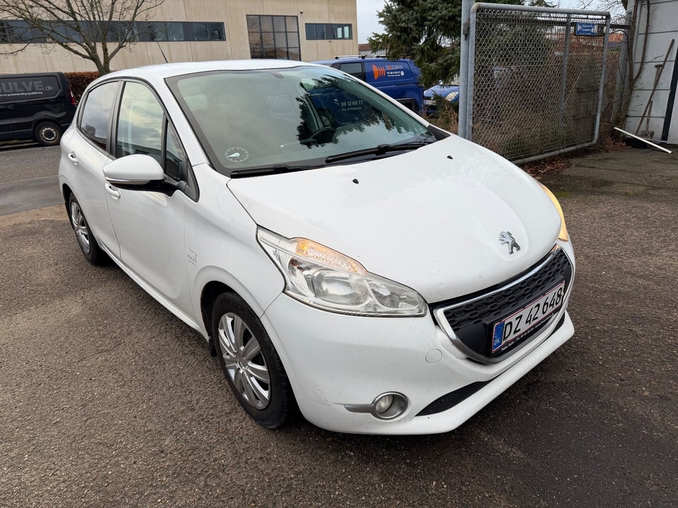 Peugeot 208 1,6 e-HDi 92 Active 5d