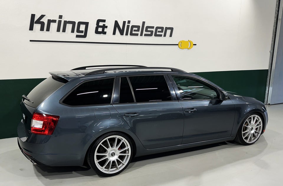 Skoda Octavia 2,0 TSi 220 RS Combi DSG 5d
