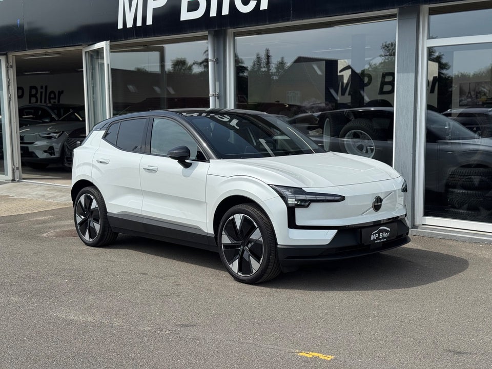Volvo EX30 Twin Performance Plus 5d
