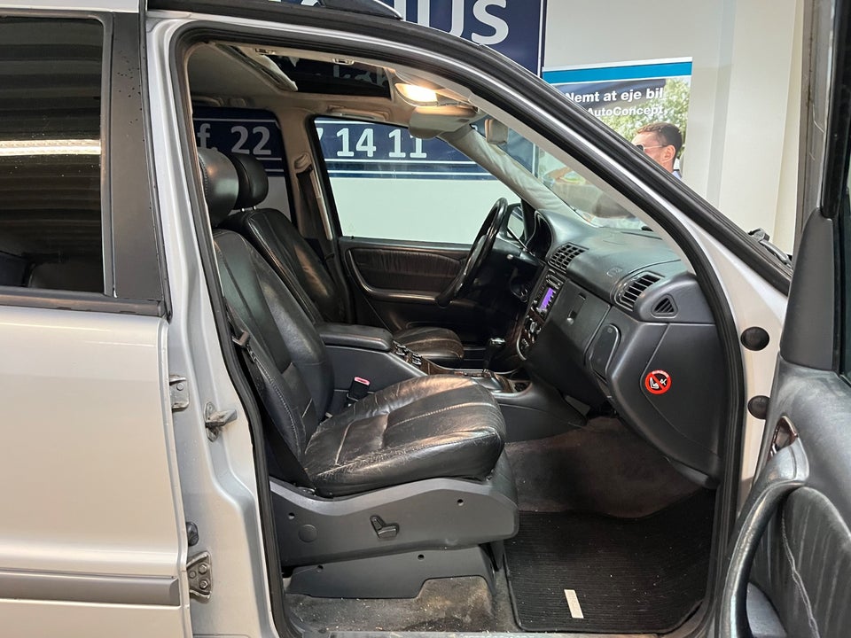 Mercedes ML320 3,2 aut. 5d